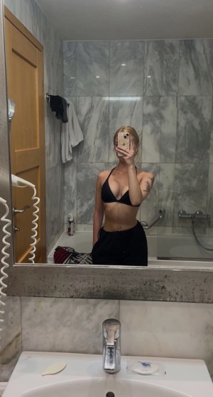 Neea Kuosmanen Photo #43