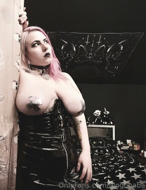 Varga Gloria Photo #23