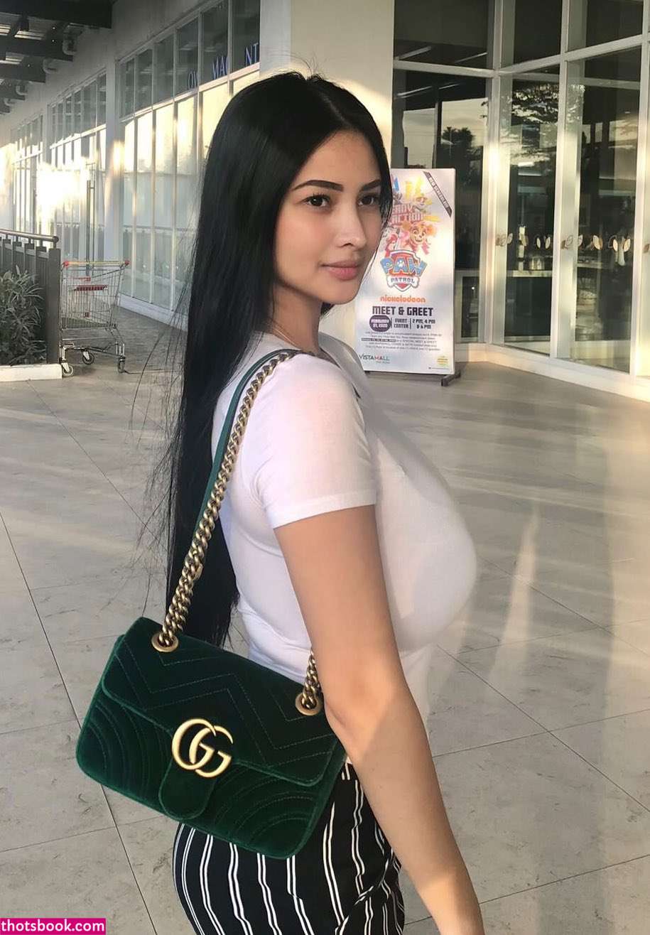 Mitzina Larino Photo #11