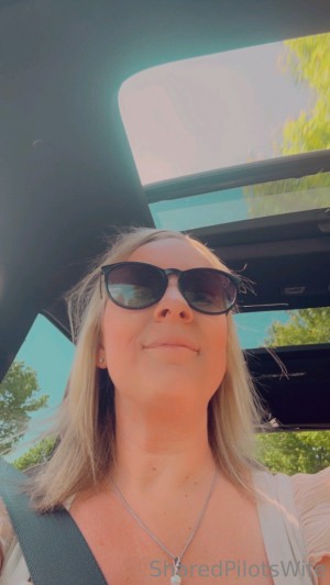 Sharedpilotswife Photo #22