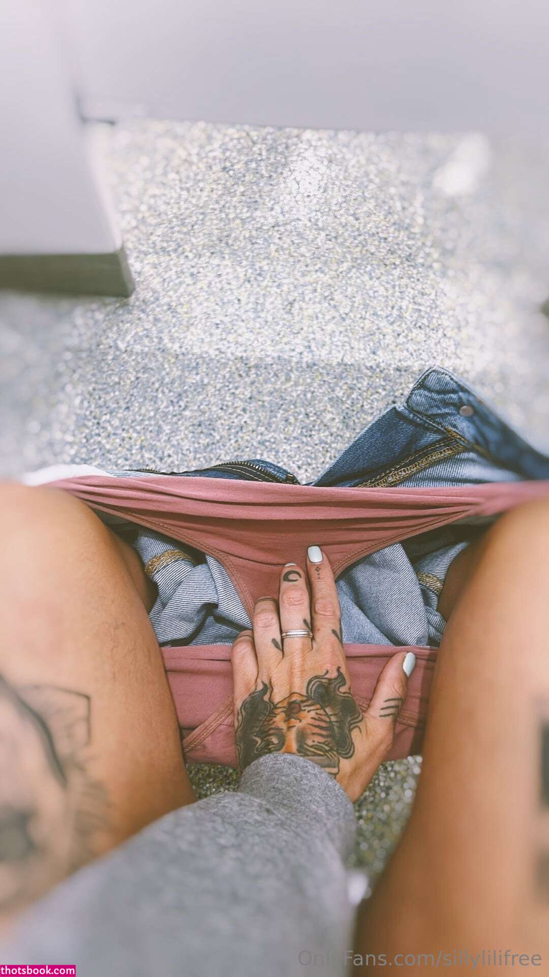 sillylili69 Photo #2