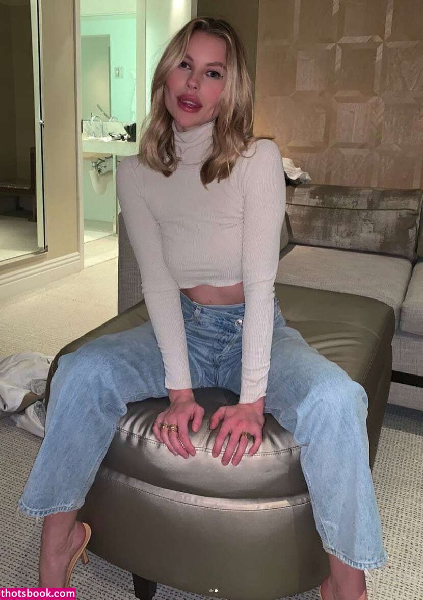 Emily Bishop Photo #26