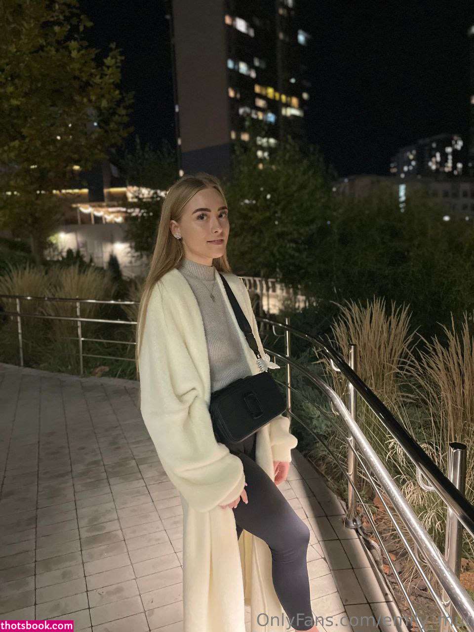 Emily Militom Photo #4