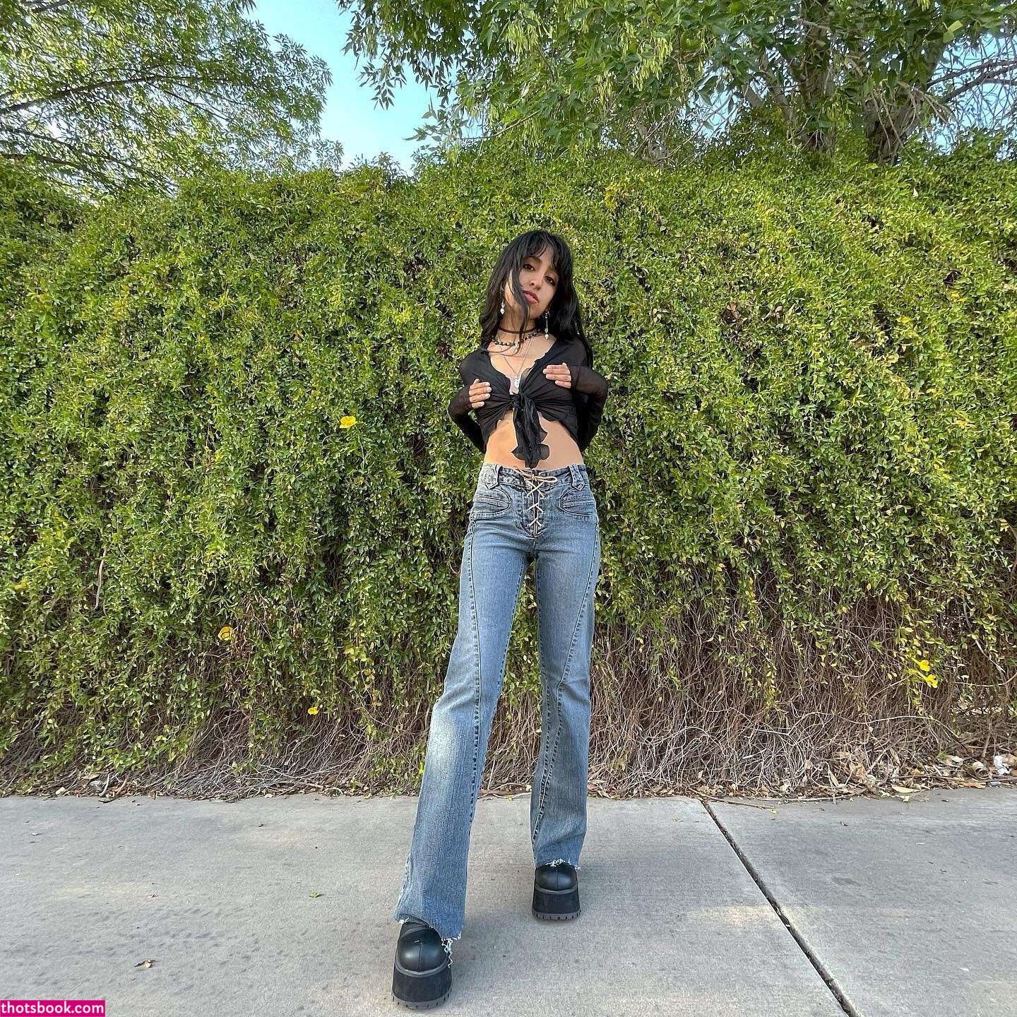 Aislinn Ritchie Photo #6