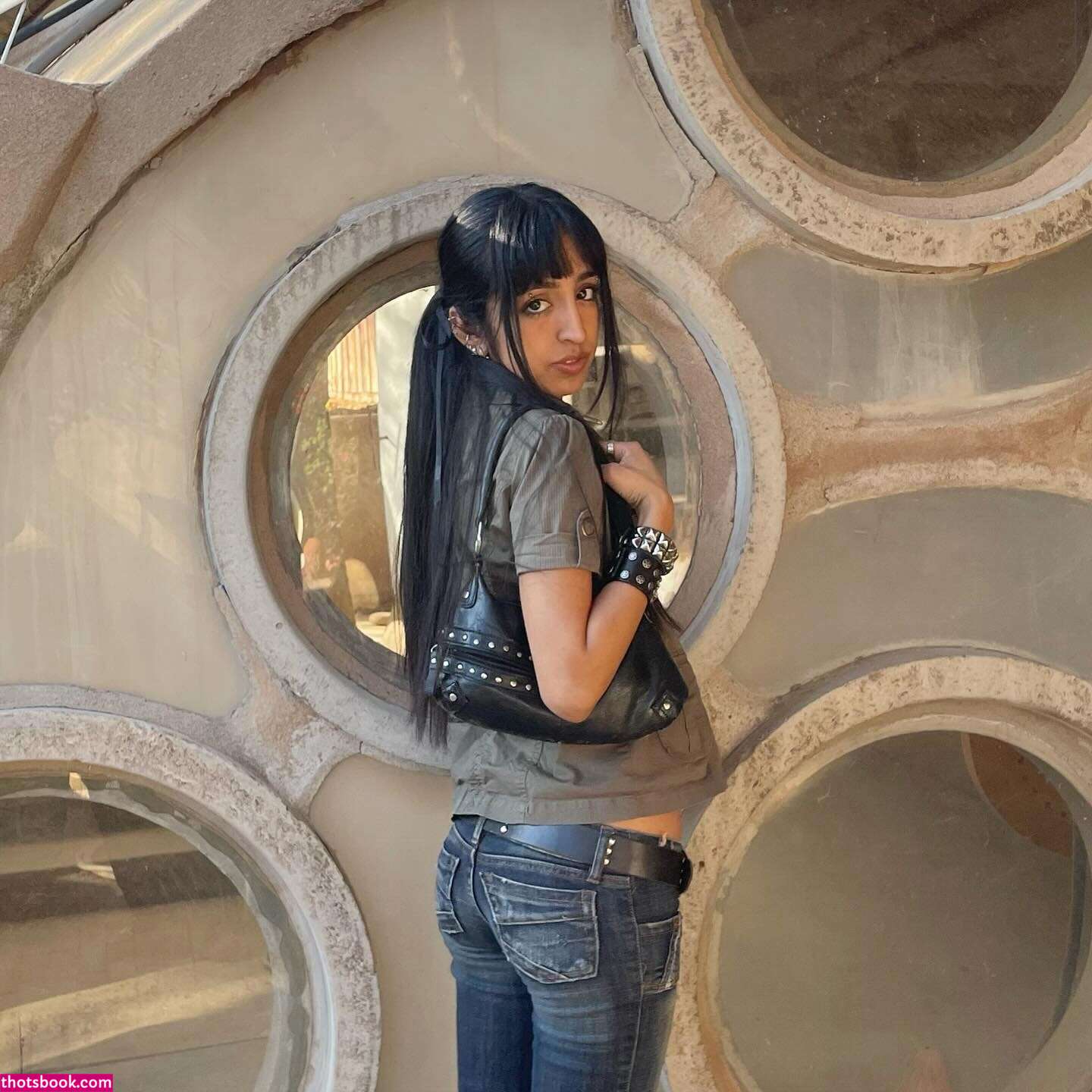 Aislinn Ritchie Photo #13