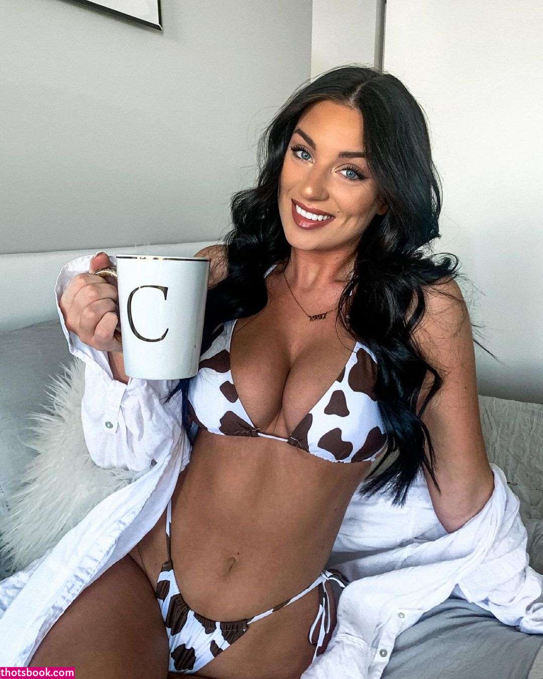 Catherine Taylor Photo #5