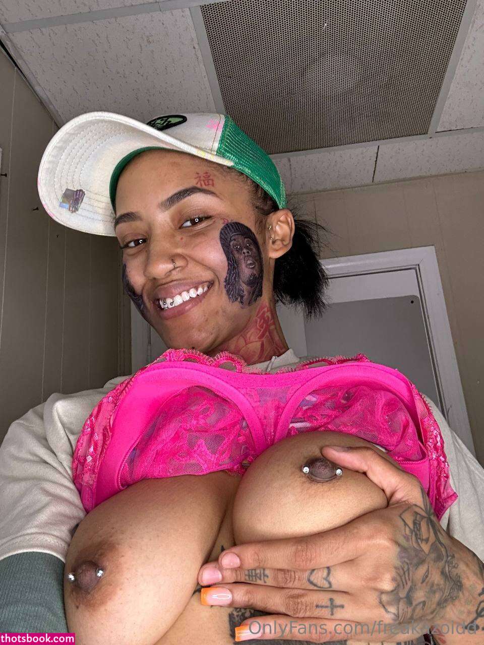 freakazoidd Photo #8