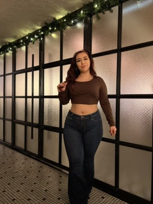 Isabella Alexis Photo #7