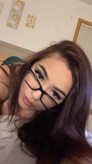 Isabella Alexis Photo #9