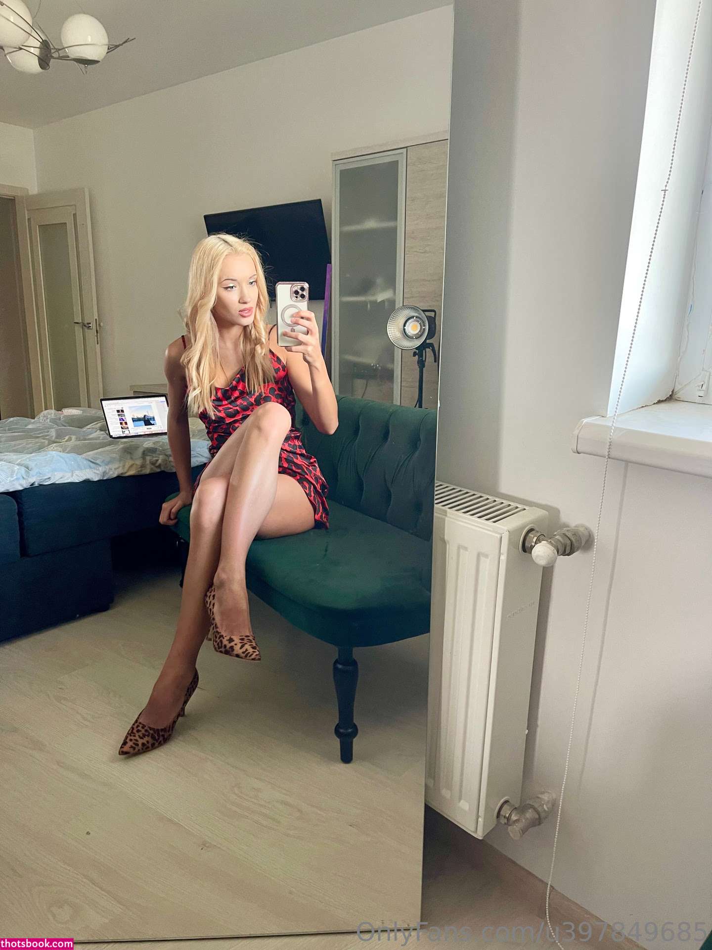 Squlrting Girl Photo #23