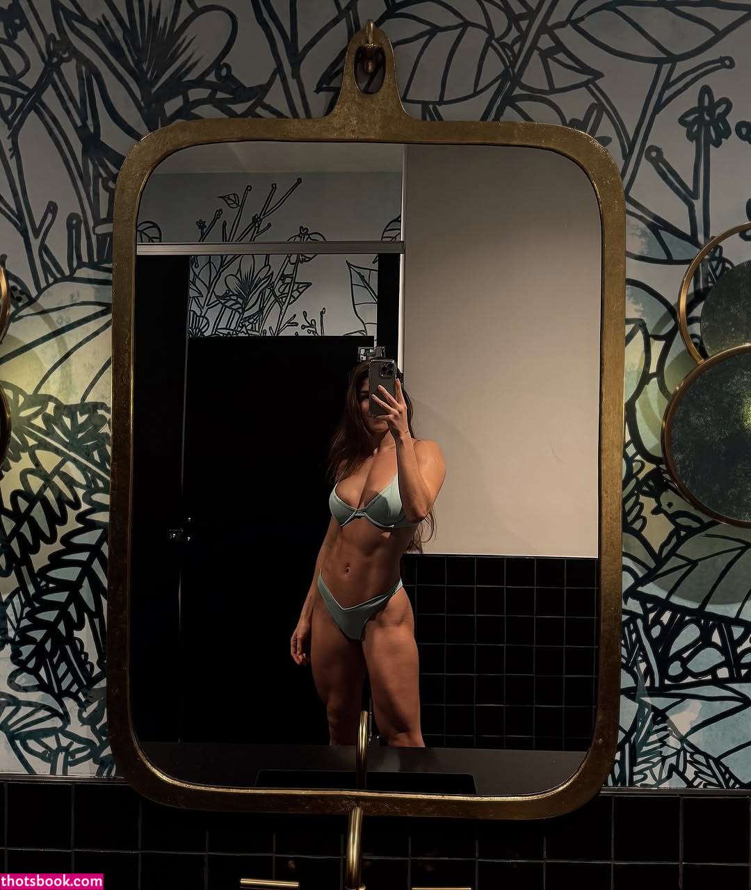 Ana Rodriguez Photo #9