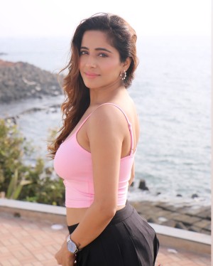 Kate Sharma Photo #27