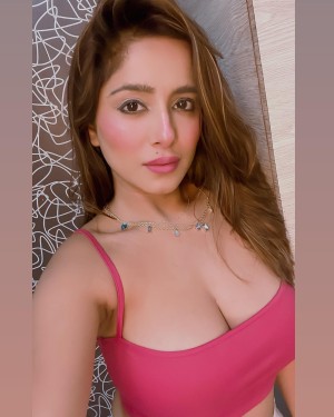 Kate Sharma Photo #52