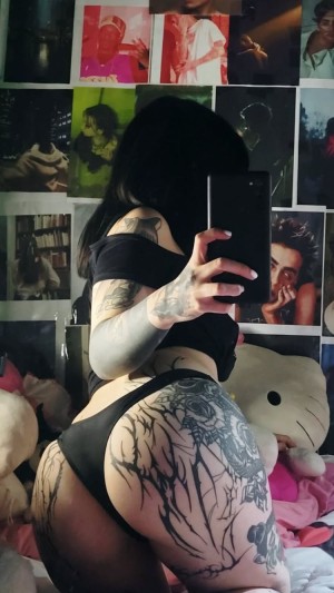 Miafightdragons Photo #5