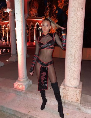 Sydney Marshall Photo #8