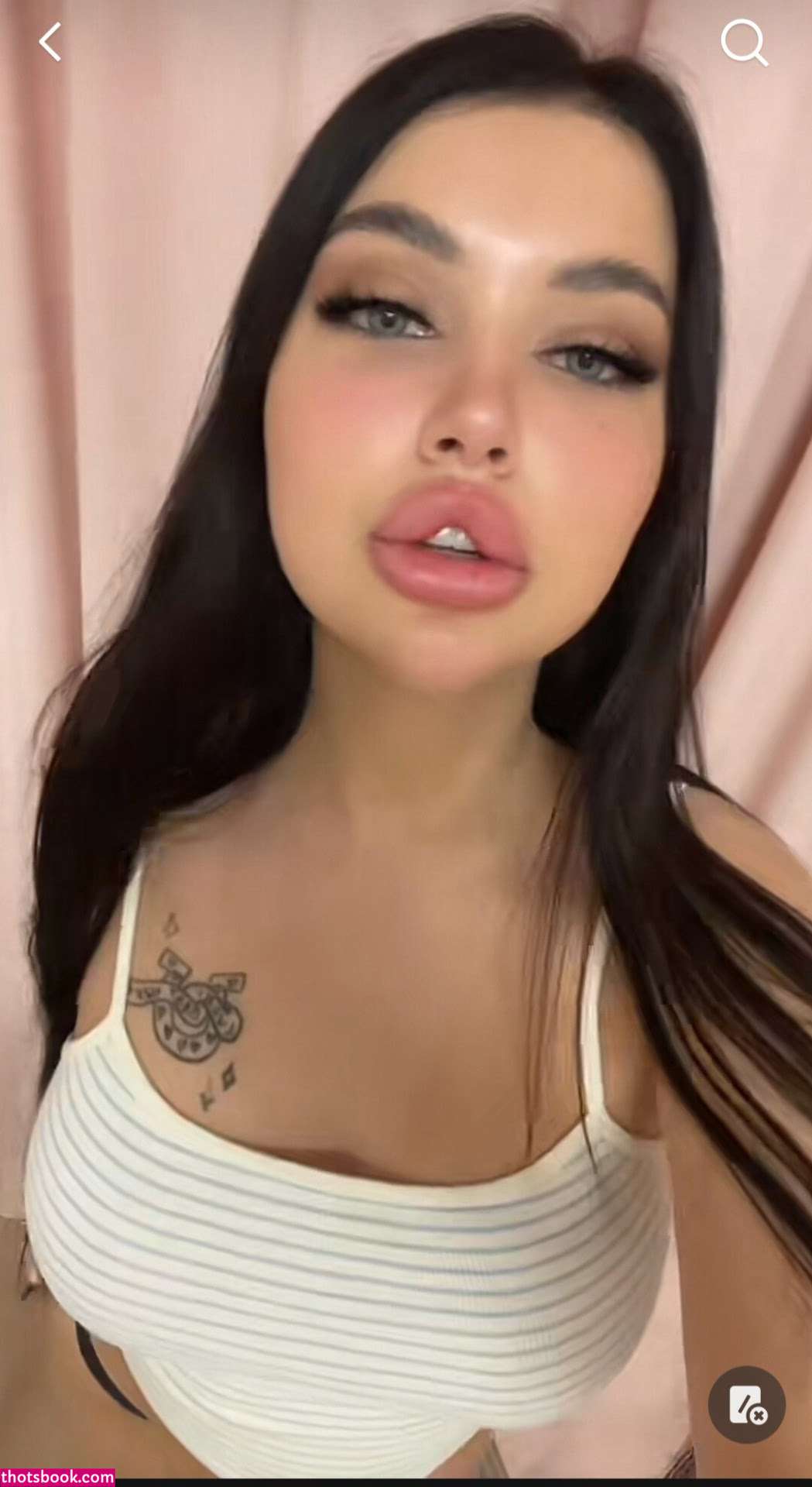 Tina Seductress Photo #14