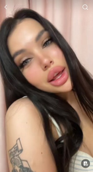 Tina Seductress Photo #18