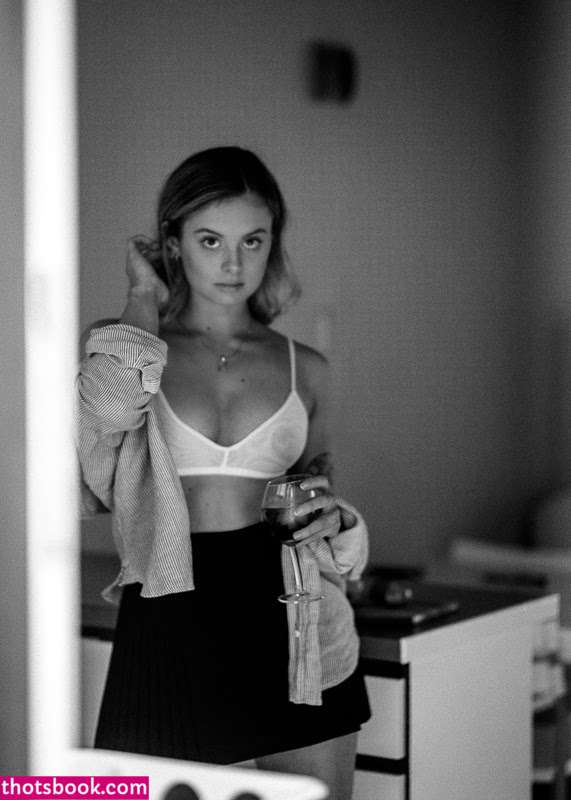 Georgia Harris Photo #21