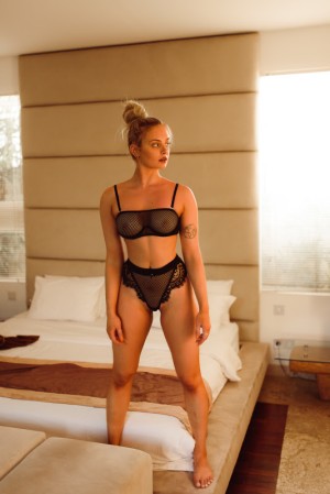 Georgia Harris Photo #37