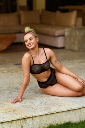 Georgia Harris Photo #46