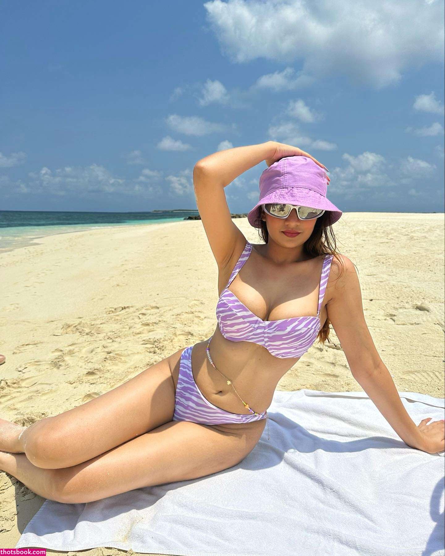 Kashish Mehta Photo #8