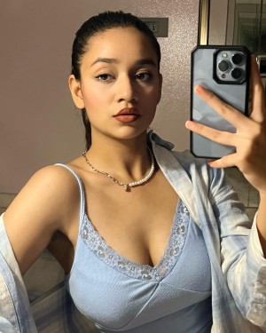 Kashish Mehta Photo #11