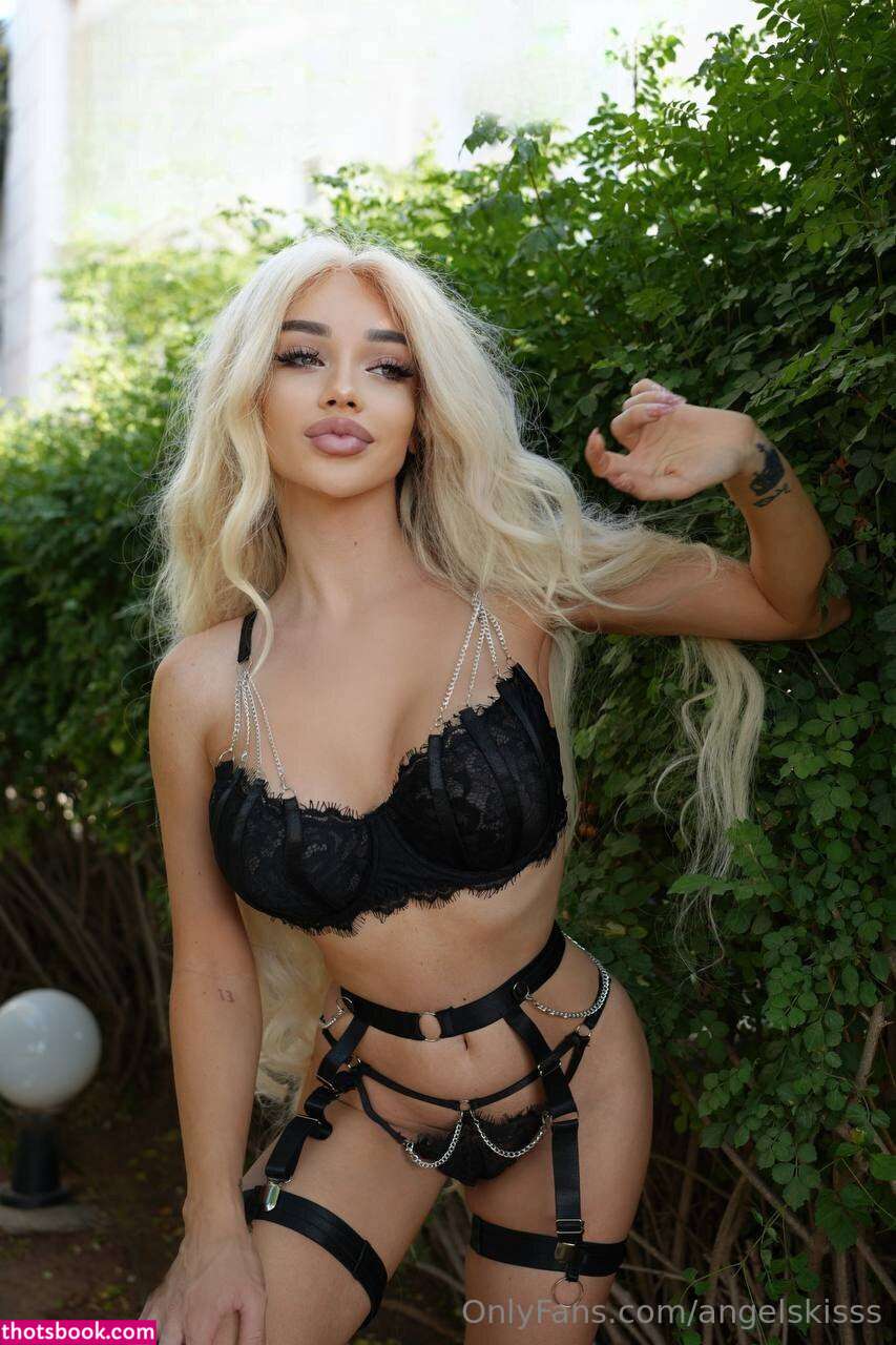 angelskisss Photo #14