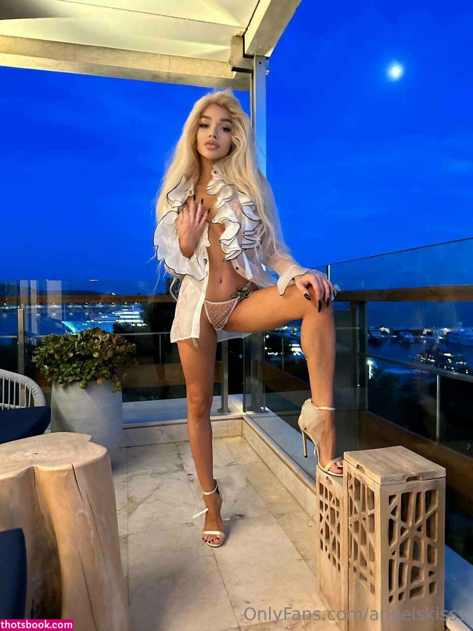 angelskisss Photo #24