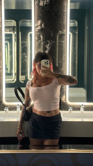 cowgirllaura Photo #22