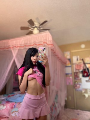 lillianmaee Photo #7