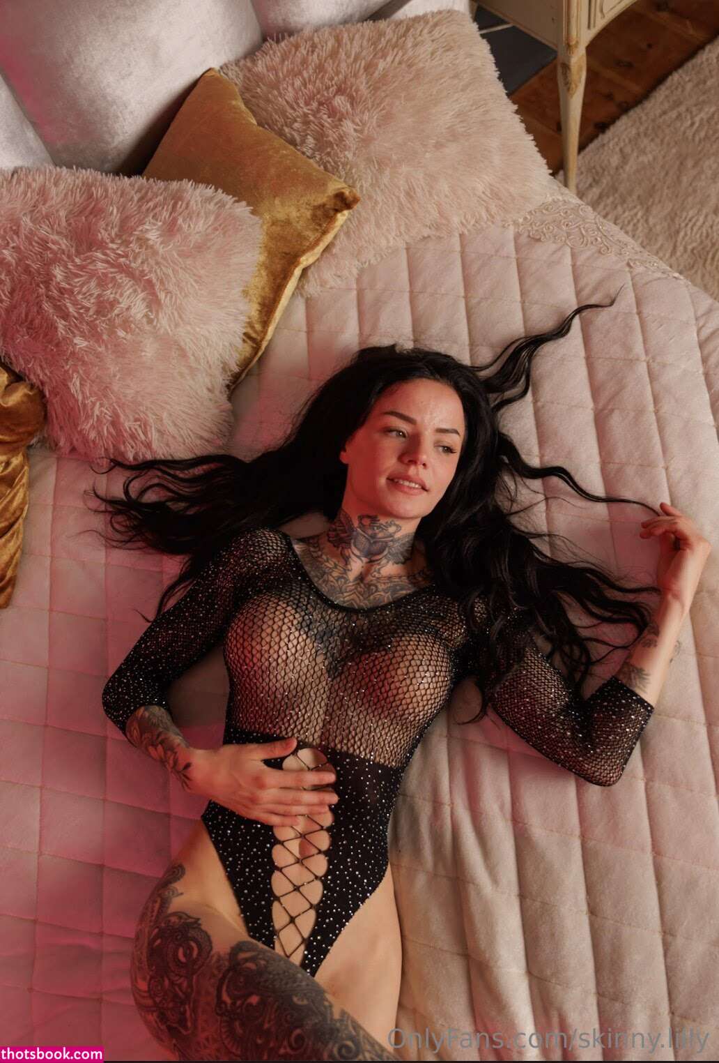 Skinny Lilly Photo #26