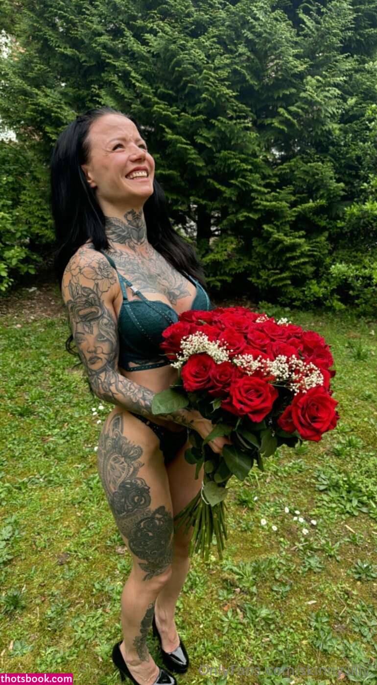 Skinny Lilly Photo #37