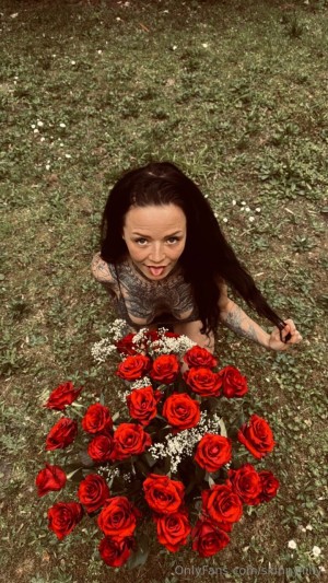 Skinny Lilly Photo #35