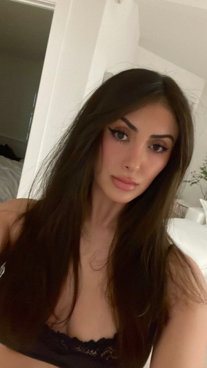 Gracie Mirza Photo #4