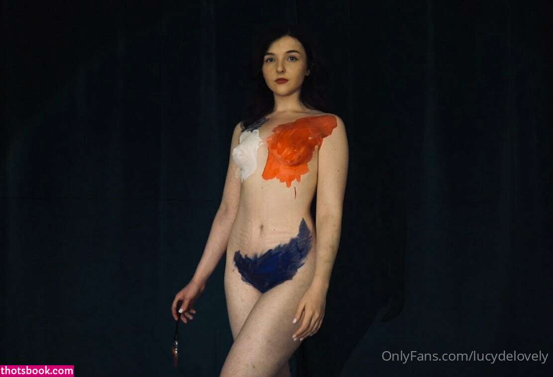 Lucydelovely Photo #22