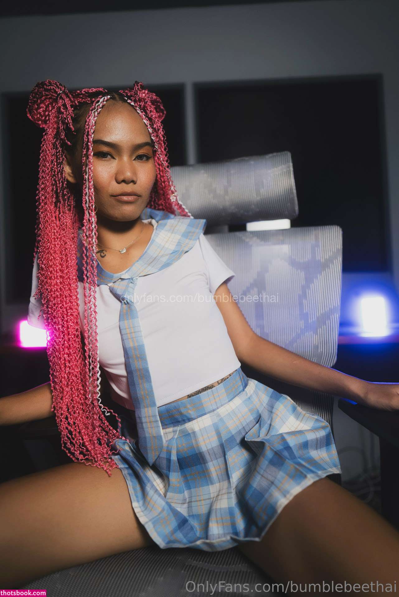 bumblebeethai Photo #3