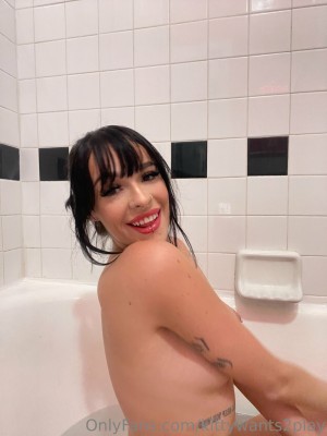 kittywants2play Photo #3