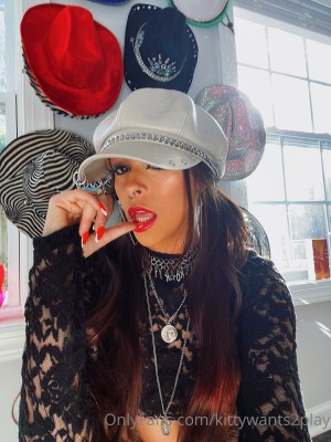 kittywants2play Photo #34