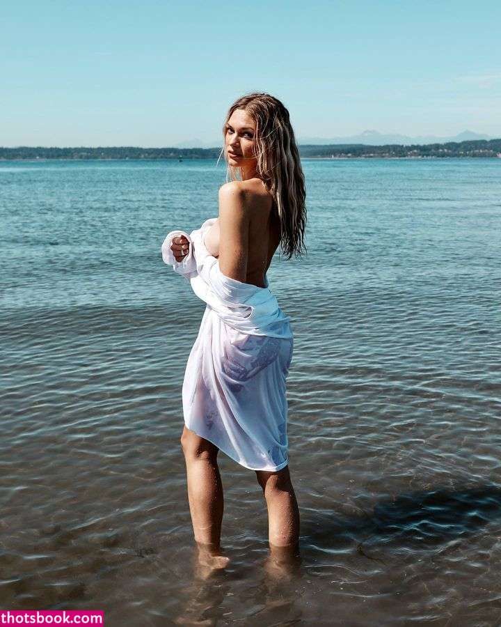 Julia Miller Photo #31