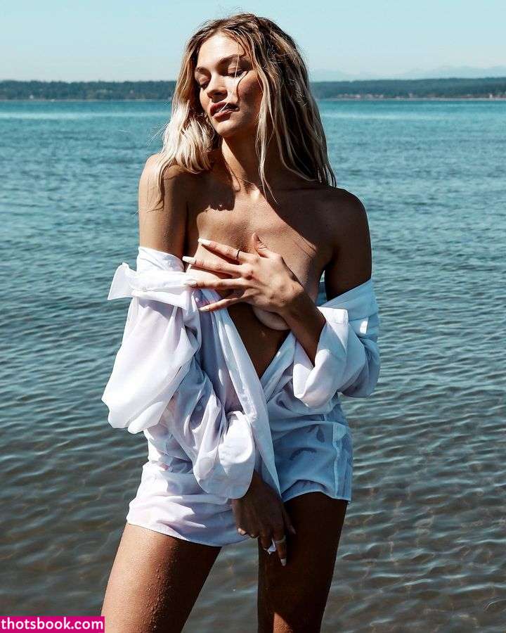 Julia Miller Photo #34