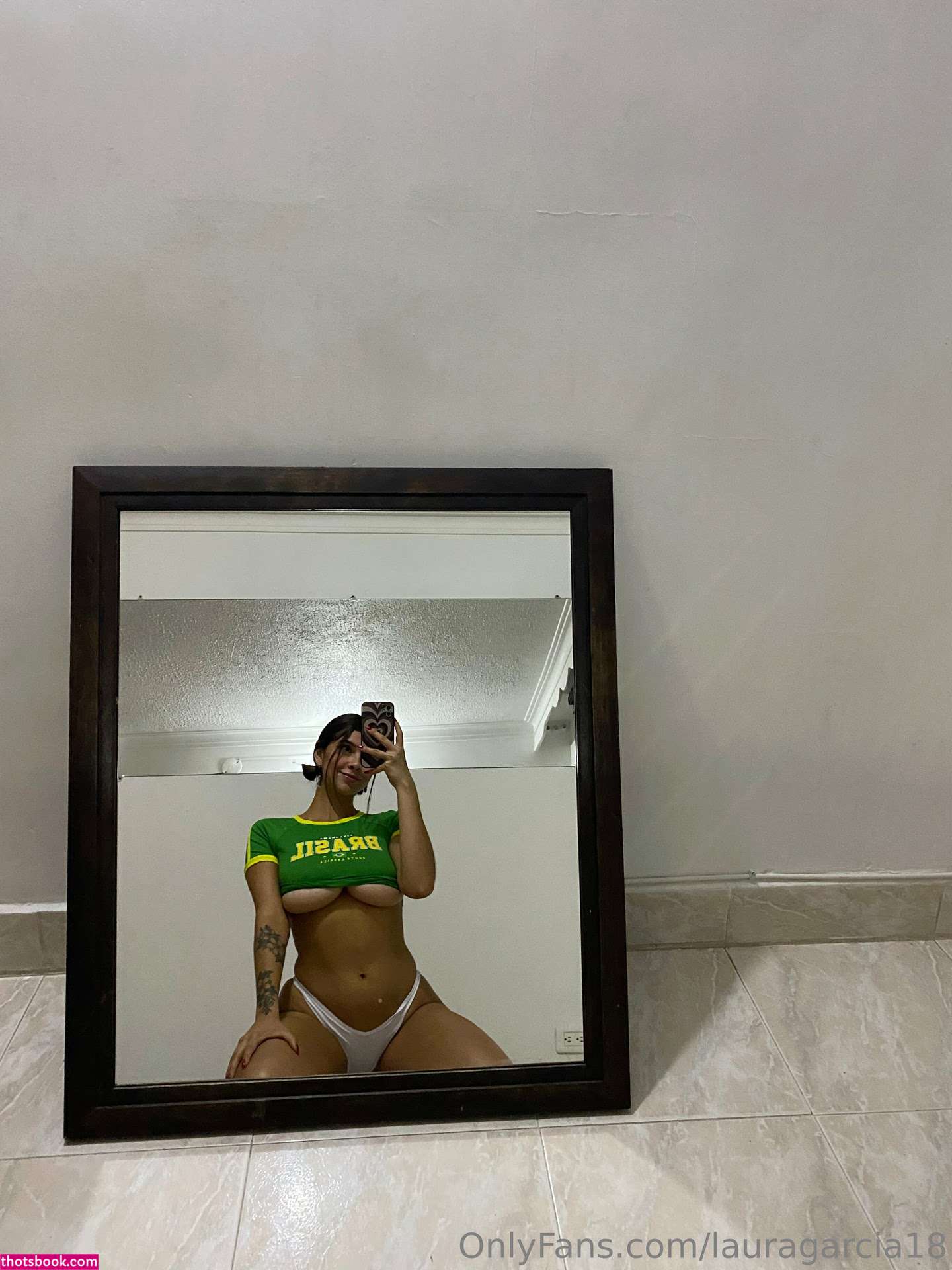 Laura Garcia Photo #24