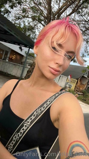 Lolaa Fansvip Photo #6