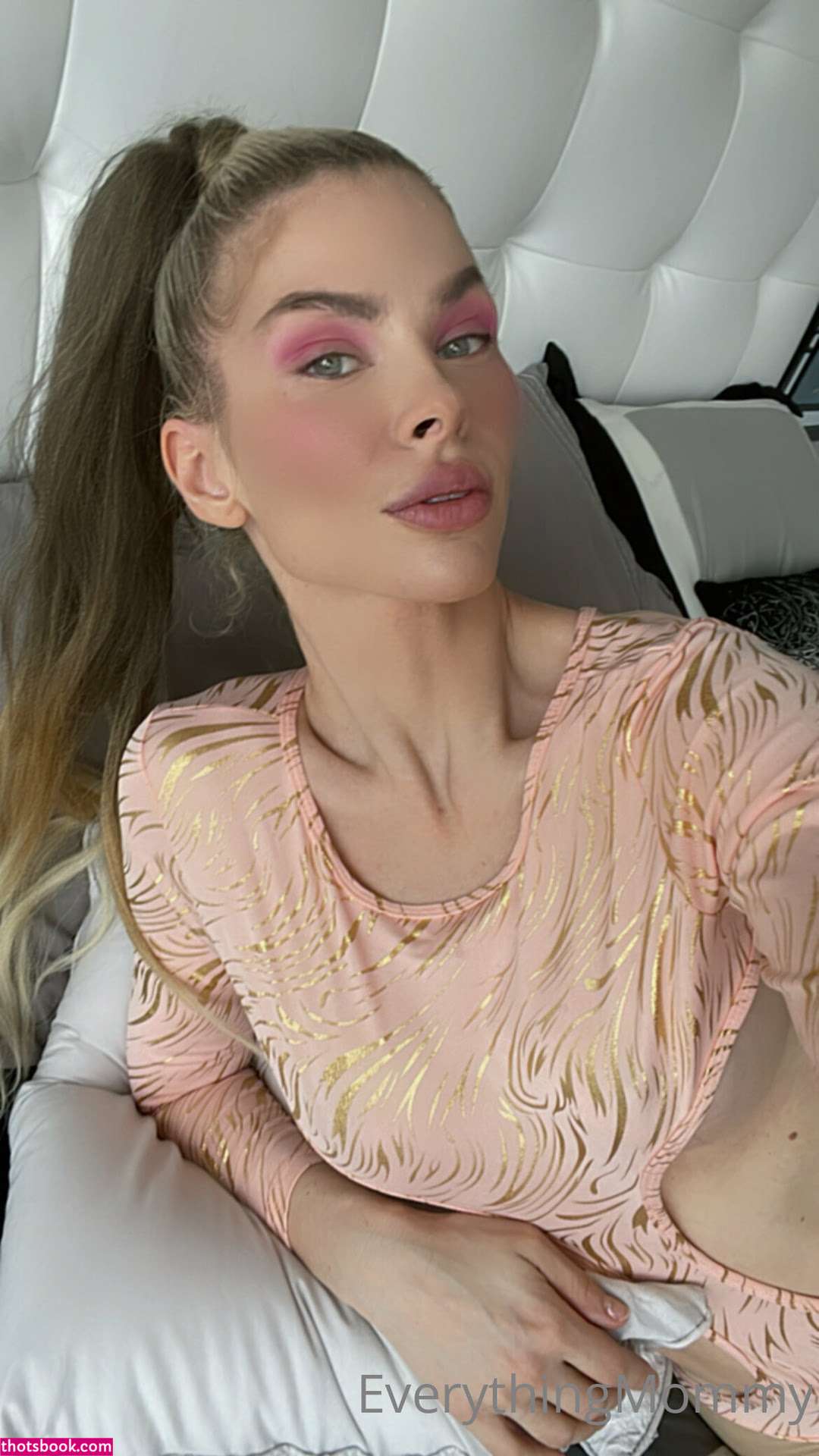 Stacy Quartz Photo #29