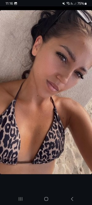 Mandalina Mates Photo #4