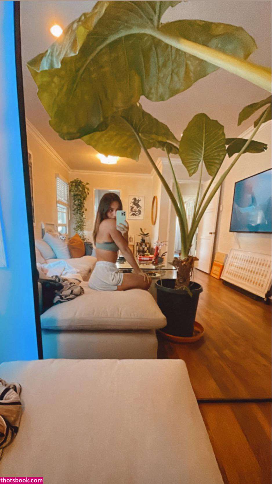 Willow Wilde Photo #25