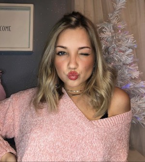 Alexis Pyatt Photo #19