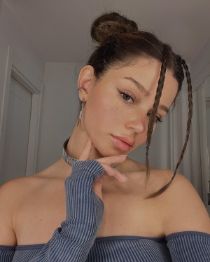 Sumru Ozden Photo #2