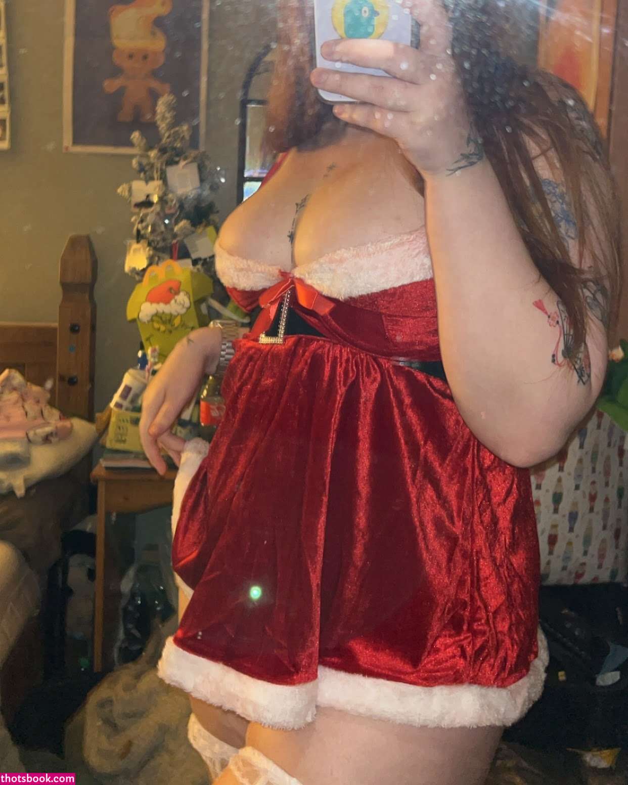 Taylor Hutchings Photo #17