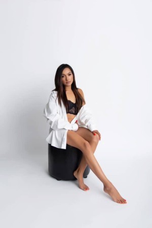 Vernizy Laris Photo #4