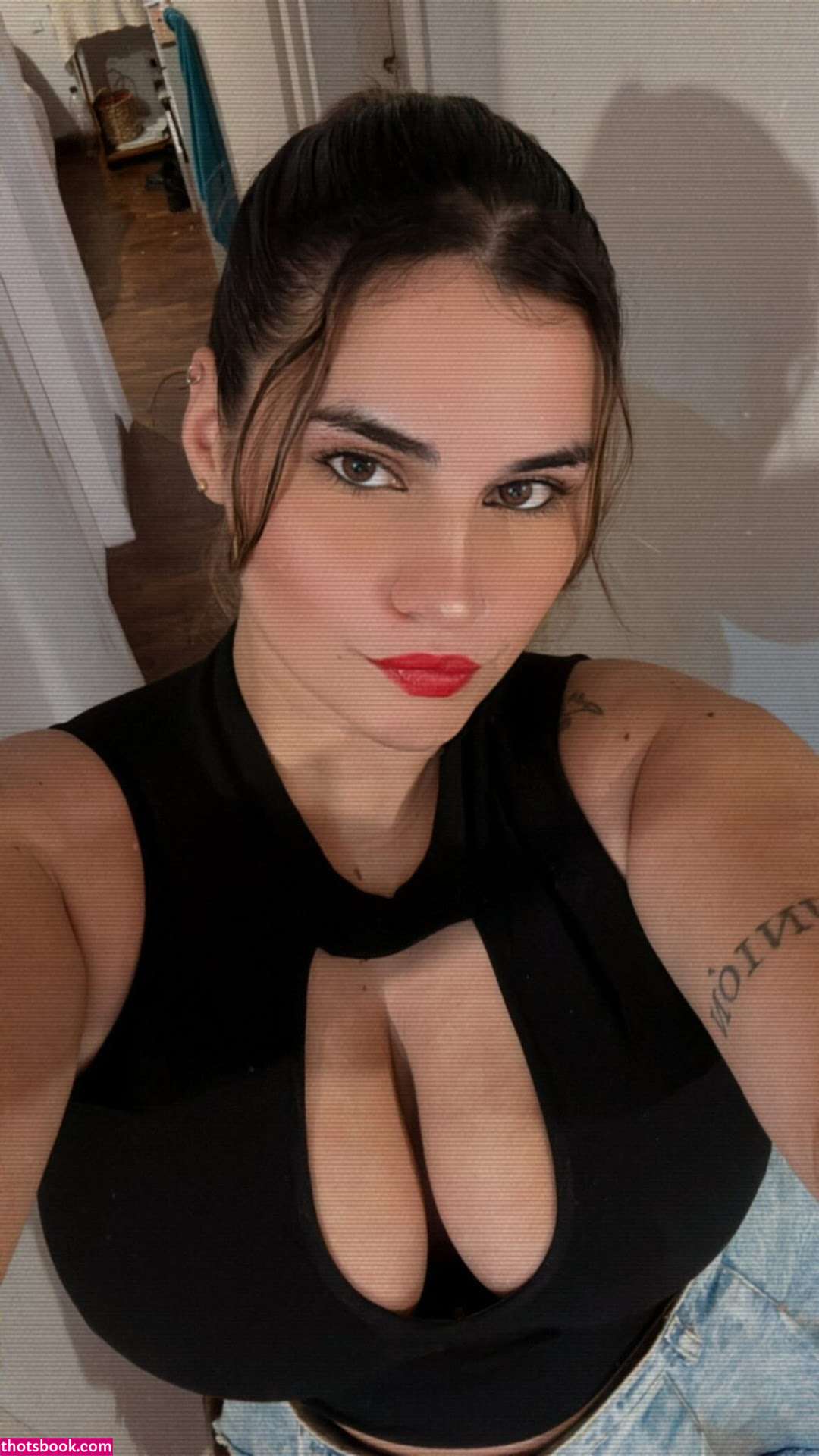 Victoria Hessel Photo #3